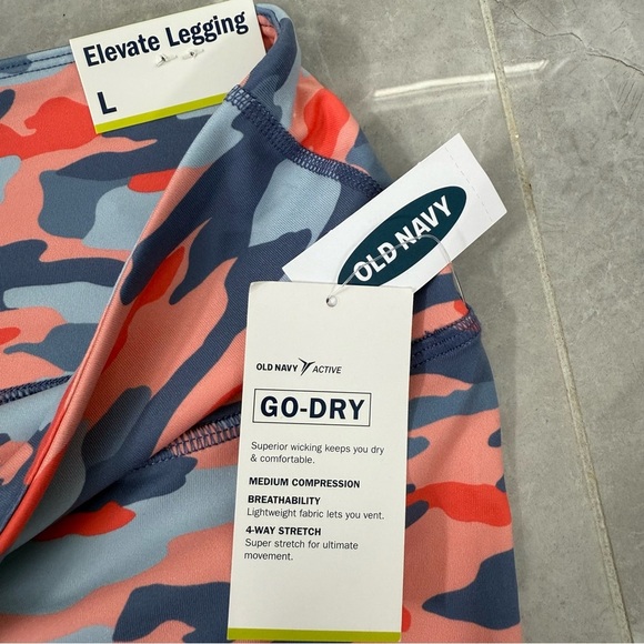 Women’s Old Navy Active High Waisted PowerPress Elevate Crop Camo Leggings Large - Picture 10 of 16